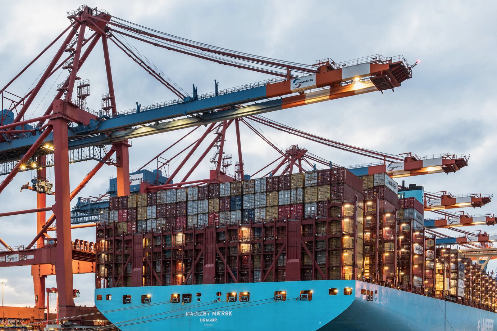 Cargo vessel for international ocean freight